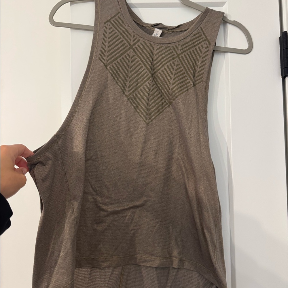 Lululemob Taupe lightweight Tank Top